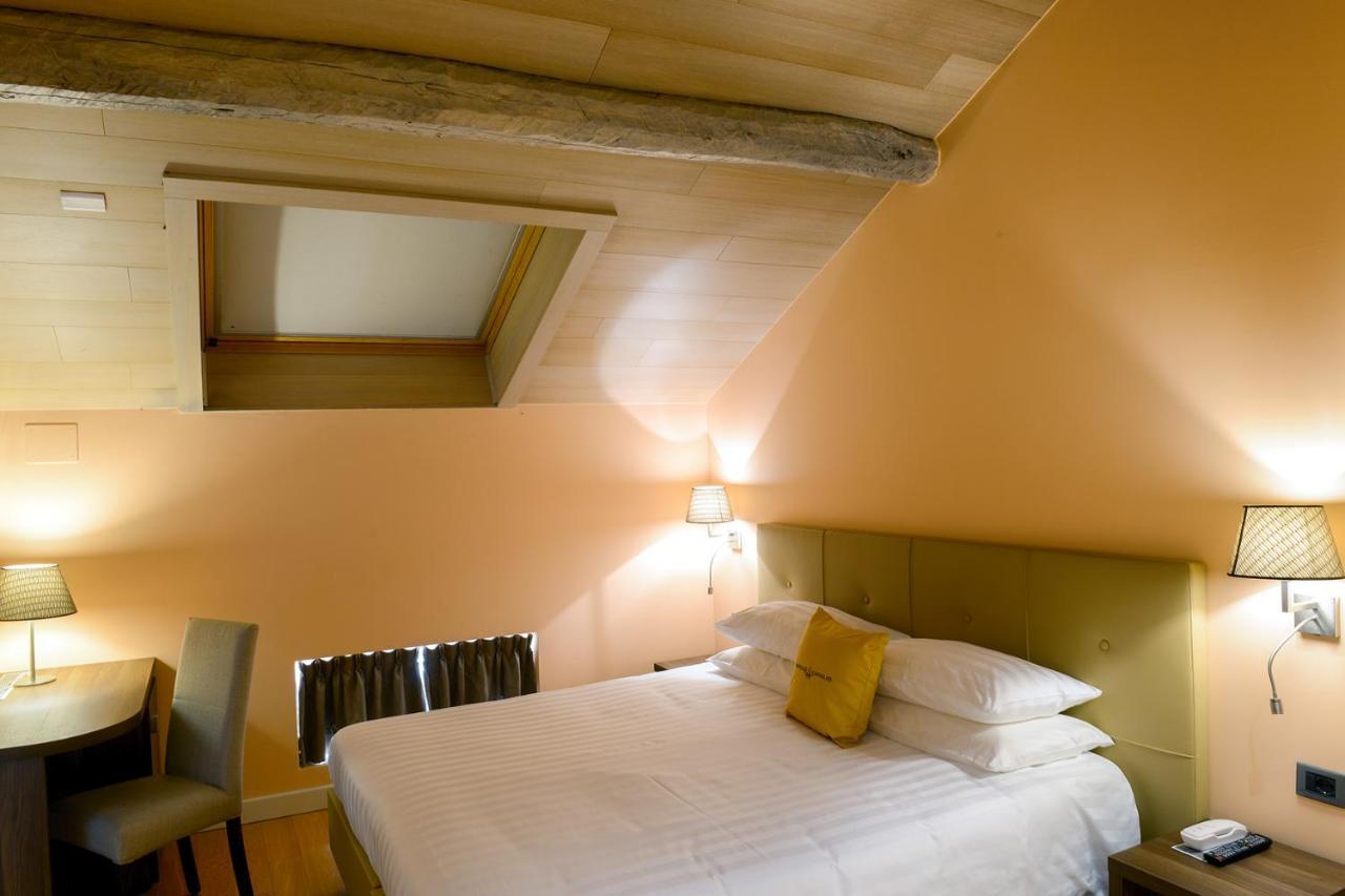 Relais & Spa Castello Di Casiglio Erba Eksteriør billede